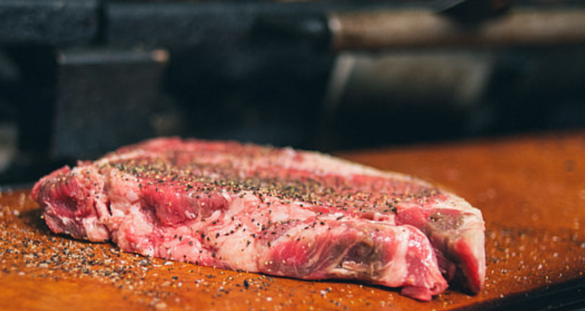 Bringing the steak to room temperature - grilling the perfect steak