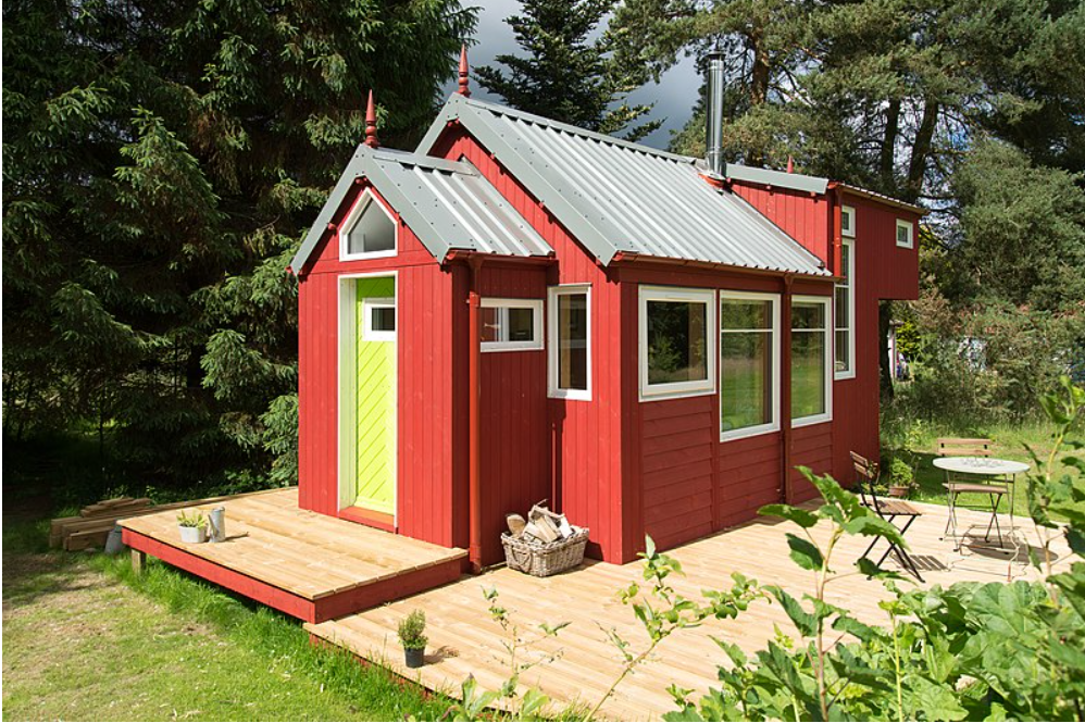 Your Guide to Backyard Tiny House Living